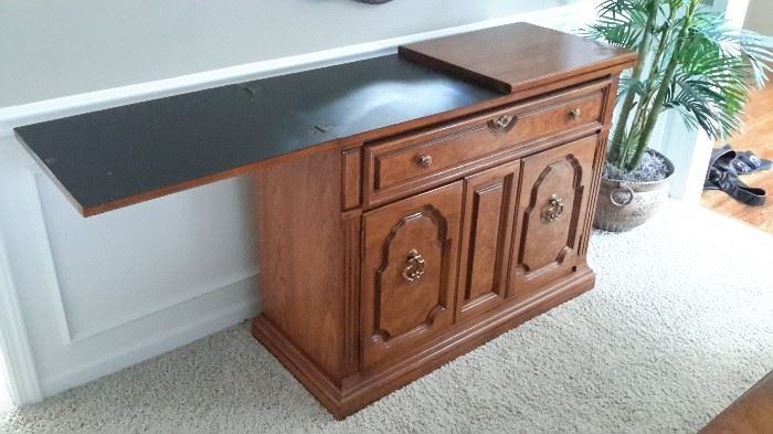 Thomasville buffet with extension top.