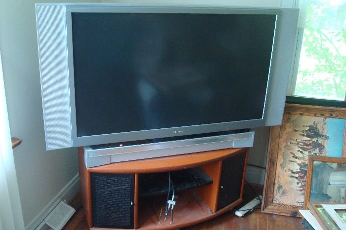 Older HDTV and stand