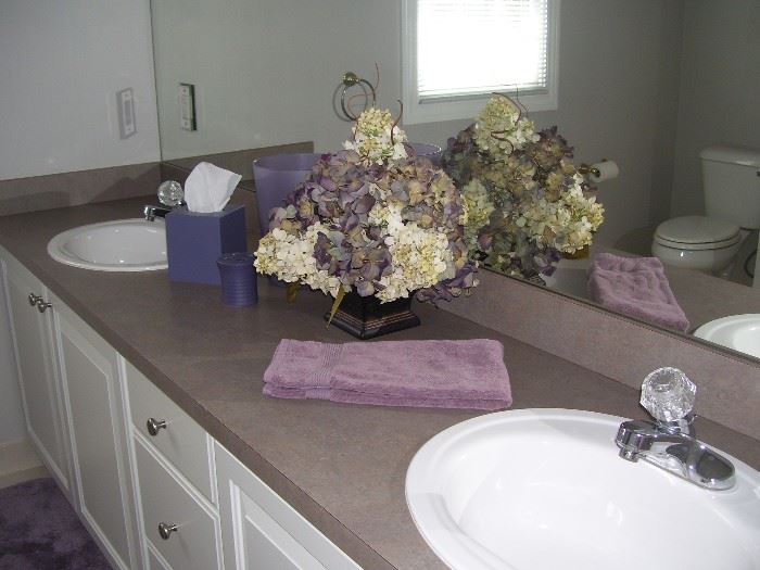 Keep your bathroom fresh with flowers.