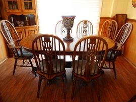 OAK TABLE AND CHAIRS