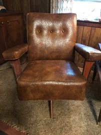 mid century chair, excellent condition