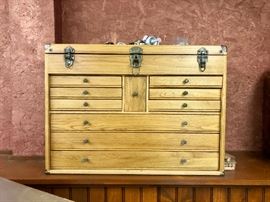 WOOD MACHINIST CHEST