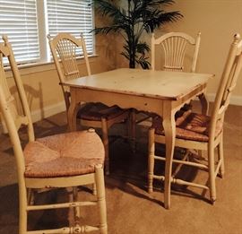 Habersham, Table and 4 Chairs, 34"W square
