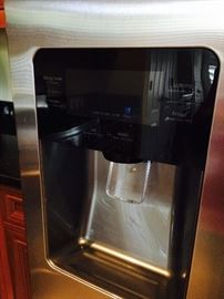 Water and Ice Maker