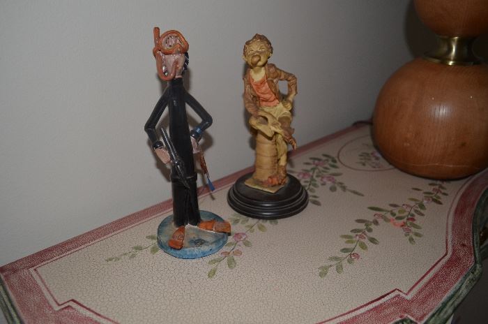Figurines from Italy