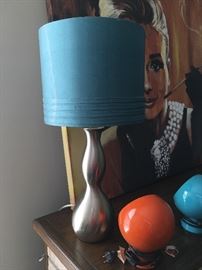 teal and silver-toned lamps