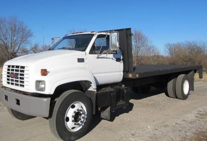 2002 GMC Flat Bed C6500 LOW Miles Under CDL