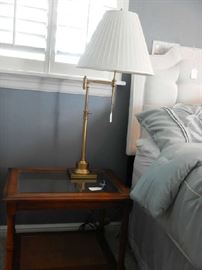 NIGHT STANDS & LAMPS