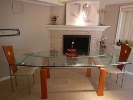 SLEEK EXPANDABLE GLASS TOP ON STEEL & WOOD FRAME TABLE