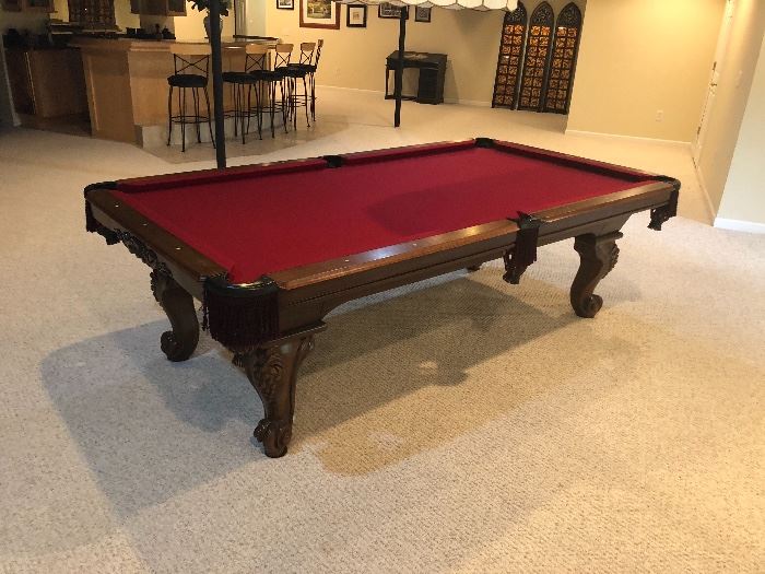BEAUTIFUL POOL TABLE IN PERFECT CONDITION (WE HAVE A MOVER AVAILABLE)