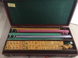 vintage mahjong set, bakelite pieces