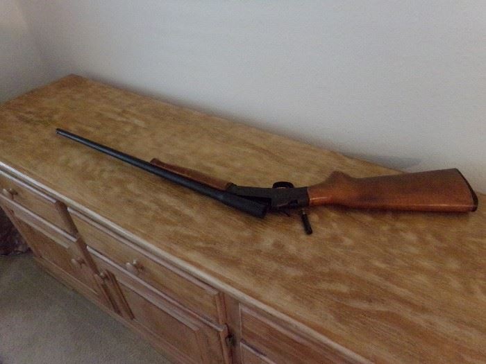 New England Fire Arms Company, Inc. 410 Single Shot Gun. Manufactured in Gardner, Mass, USA, Pat. No.3988848