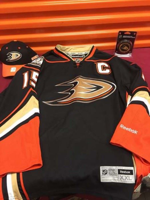 Ducks Getzlaf Jersey, hat and puck