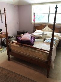4 poster antique full size bed