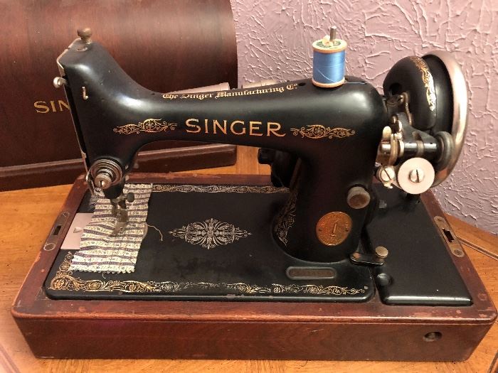 Sewing machine in case, very old