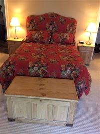  Queen-size Ralph Lerann bed and bedding, English pine trunk