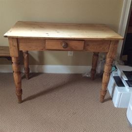 Take English time desk/table