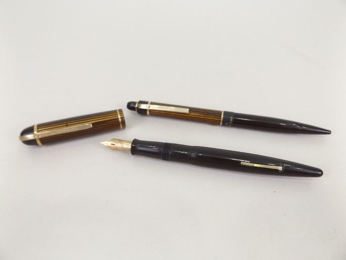UNUSED Vintage Eversharp Skyline 14k Fountain Pen and Pencil Set
