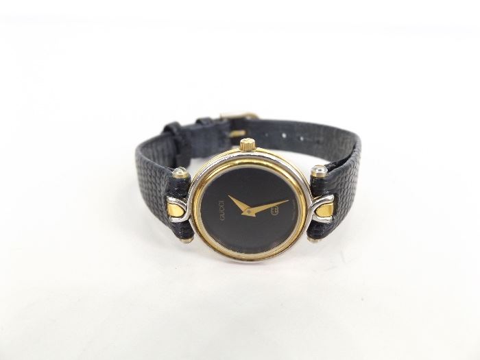 Authentic Vintage Women's 4500L Gucci Wristwatch

