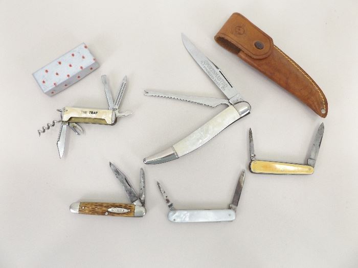 Lot of Collectible Pocket Knives
