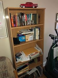 BOOKCASE 5 TIER EXCELLENT CONDITION