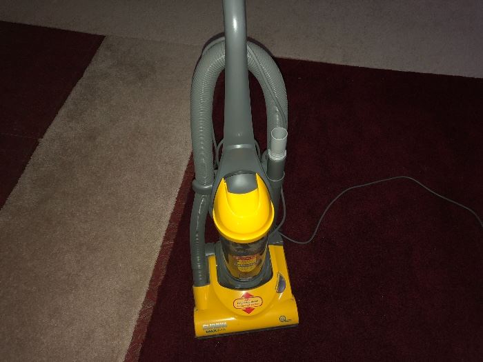 EUREKA NEWER VACUUM CLEANER