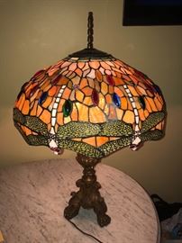 DRAGON FLY LEADED GLASS LAMP WITH PAW FEET TABLE LAMP BASE 29" HEIGHT