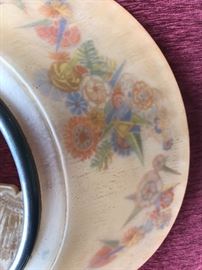 CLOSE UP VIEW OF REVERSE PAINTED PAIRPOINT LAMPSHADE