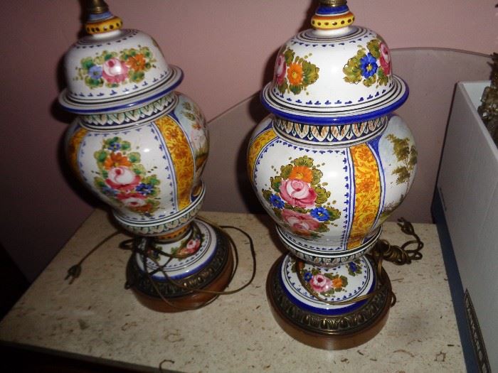 CLOSE UP VIEW OF ORNATE RARE ITALIAN TABLE LAMPS - NO DAMAGE