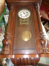 MANTLE ANTIQUE WALL CLOCK