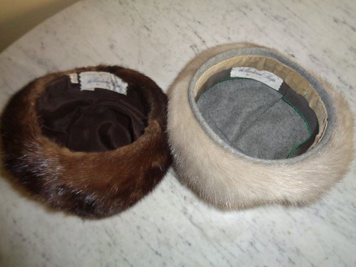 CLOSE VIEW OF SIGNATURE MAKERS SIGNED HUDSON'S WOODWARD MINK WOMEN'S CAPS