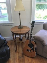 Side chairs / Guitars