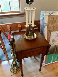 Antique 1-Drawer Stand / Lamps 