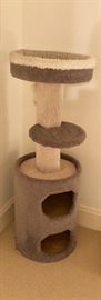 Cat scratching post 