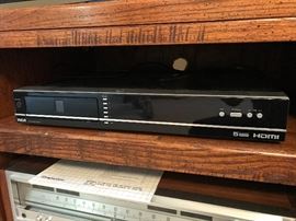 Only the RCA piece in this picture is being offered for sale - the Pioneer piece is not included. Thank you.