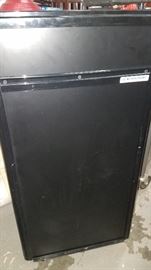Cool Point upright refrigerator/cooler