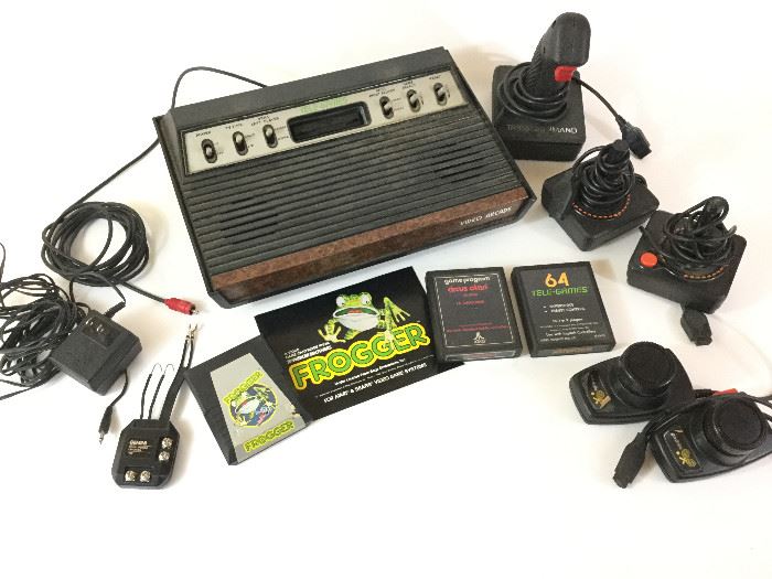  Vintage Video Games, including Atari, Console      http://www.ctonlineauctions.com/detail.asp?id=738878