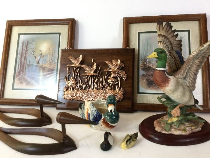  Duck Lot, including Homco and MCM Sconces          http://www.ctonlineauctions.com/detail.asp?id=738890