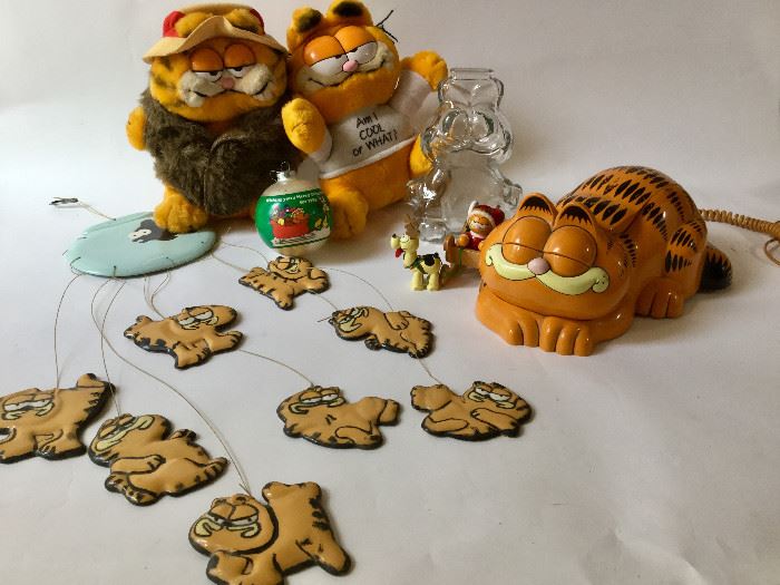 Garfield the Cat Lot  http://www.ctonlineauctions.com/detail.asp?id=738949