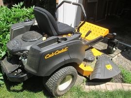 CubCadet RZT L 54" Zero Turn  24 HP 725 cc KT 735 