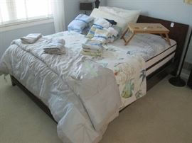 60" Queen Size Bed