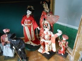 Oriental doll grouping