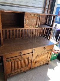 Primitive oak Sideboard beautiful condition $300 buy it now PAYPAL