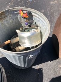 Galvanized T part garbage can b galvanized teapot garbage can