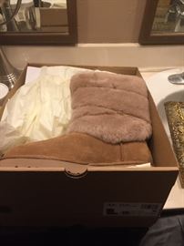 Gugg boots brand new size 11