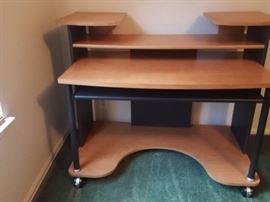 Computer Desk https://ctbids.com/#!/description/share/32161