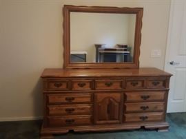 Dresser With Mirrorhttps://ctbids.com/#!/description/share/32159
