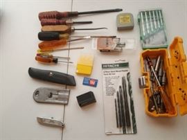 Screwdrivers and Drill Bits https://ctbids.com/#!/description/share/32236