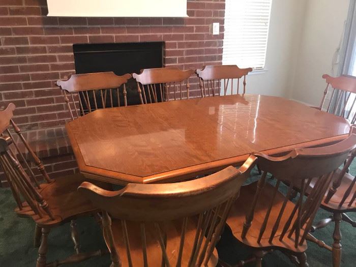 Dining Table, 8 Chairs, 2 Extensions  https://ctbids.com/#!/description/share/32158