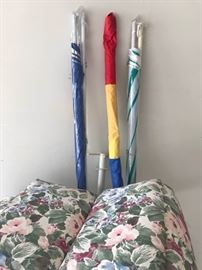 Patio cushion, portable umbrellas  https://ctbids.com/#!/description/share/32192